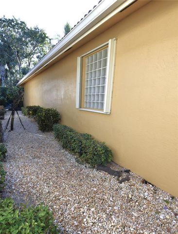 10086 Noceto Way, Boynton Beach, FL 33437