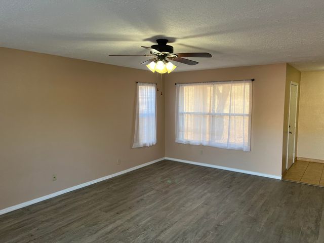 4985 Butte Place NW, Albuquerque, NM 87120