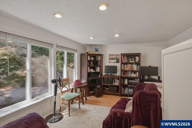 2921 NW Conifer Pl, Corvallis, OR 97330