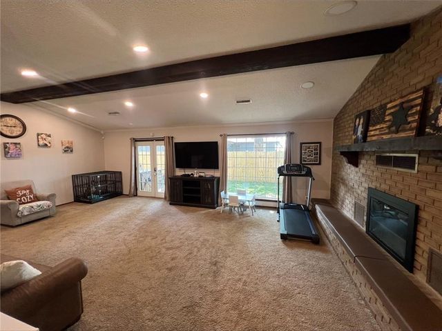 308 Caroline Drive, Frontenac, KS 66763