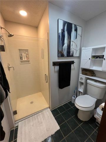 308 Caroline Drive, Frontenac, KS 66763