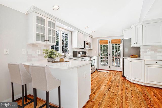 5215 ROOSEVELT ST, Bethesda, MD 20814