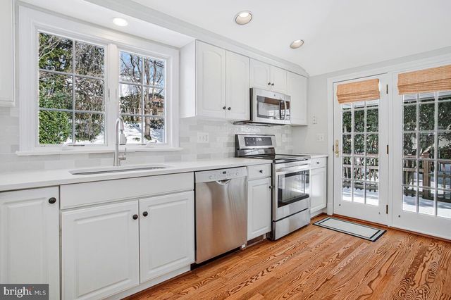 5215 ROOSEVELT ST, Bethesda, MD 20814