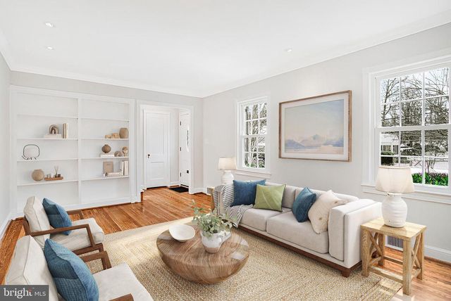 5215 ROOSEVELT ST, Bethesda, MD 20814