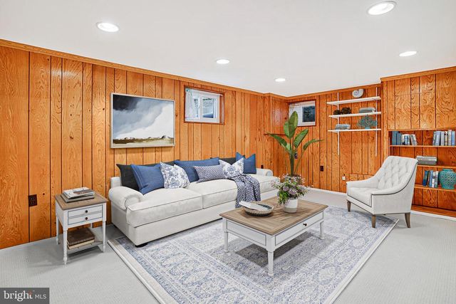 5215 ROOSEVELT ST, Bethesda, MD 20814