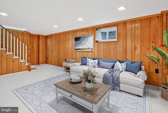 5215 ROOSEVELT ST, Bethesda, MD 20814