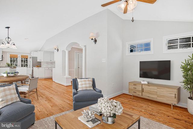 5215 ROOSEVELT ST, Bethesda, MD 20814