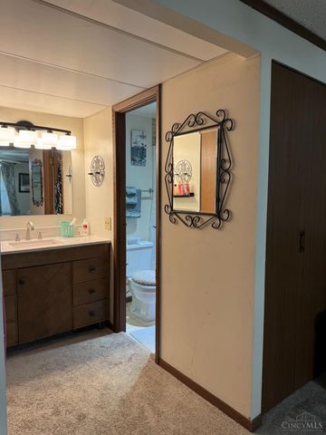 9552 Olde Woods Drive, West Chester, OH 45011