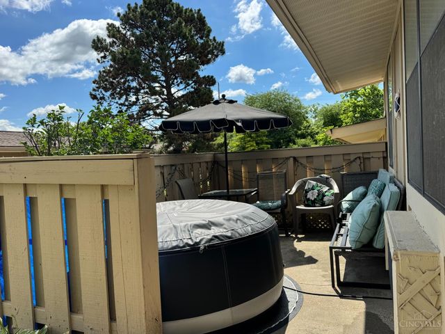 9552 Olde Woods Drive, West Chester, OH 45011