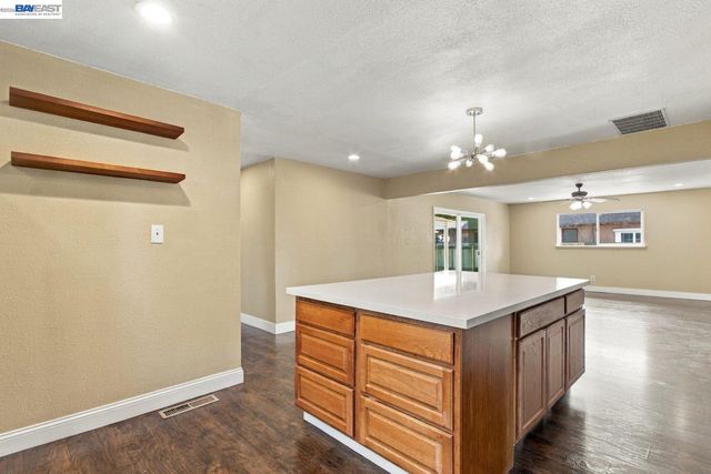 25722 Donald Ave, Hayward, CA 94544