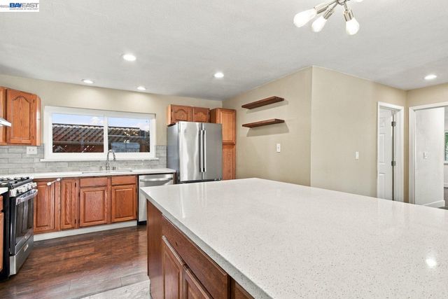 25722 Donald Ave, Hayward, CA 94544