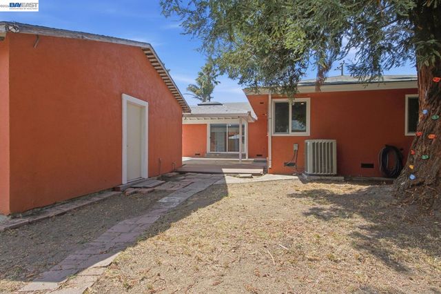 25722 Donald Ave, Hayward, CA 94544