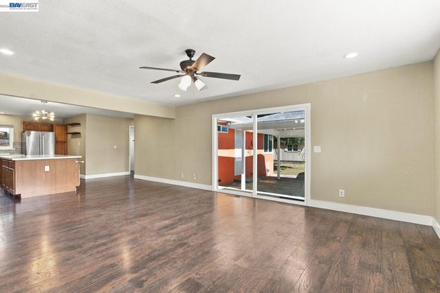 25722 Donald Ave, Hayward, CA 94544