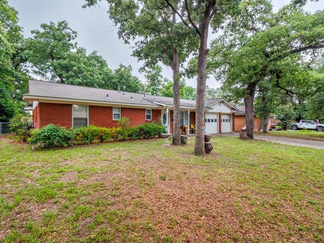 1340 Wildwood, Stephenville, TX 76401