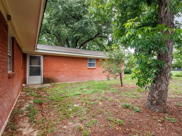 1340 Wildwood, Stephenville, TX 76401