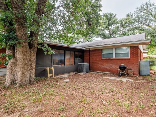 1340 Wildwood, Stephenville, TX 76401