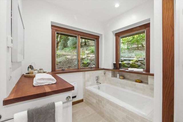 260 Grandview Drive, Woodside, CA 94062