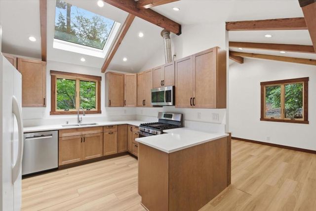 260 Grandview Drive, Woodside, CA 94062
