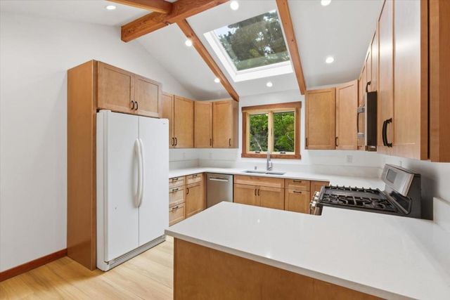 260 Grandview Drive, Woodside, CA 94062