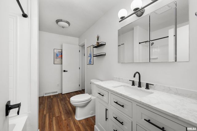 8325 55TH Street, Coal Valley, IL 61240