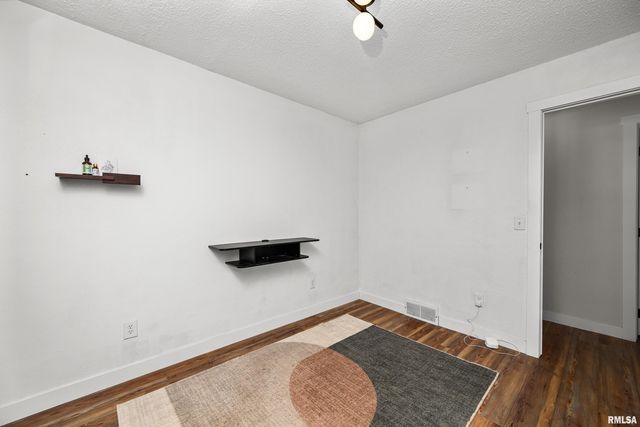 8325 55TH Street, Coal Valley, IL 61240