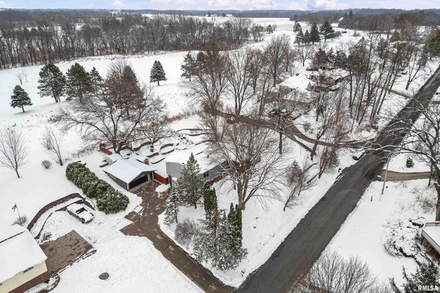 8325 55TH Street, Coal Valley, IL 61240