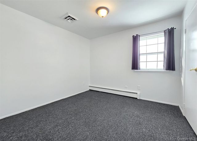 43 Fallen Leaf Road, Holbrook, NY 11741