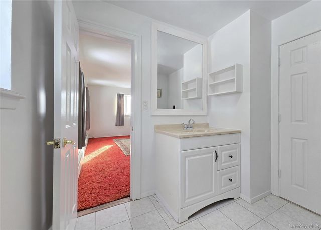 43 Fallen Leaf Road, Holbrook, NY 11741