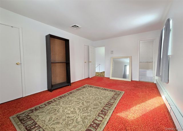 43 Fallen Leaf Road, Holbrook, NY 11741