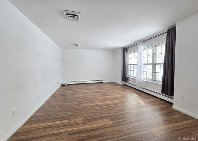 43 Fallen Leaf Road, Holbrook, NY 11741