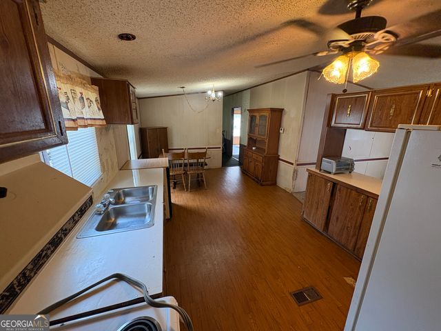 784 Lakeland Drive, Toccoa, GA 30577