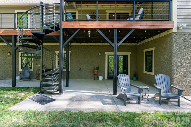 36 Snowshoe Drive, Asheville, NC 28803