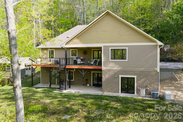 36 Snowshoe Drive, Asheville, NC 28803