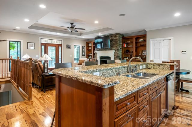36 Snowshoe Drive, Asheville, NC 28803