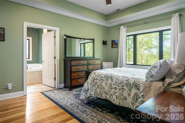 36 Snowshoe Drive, Asheville, NC 28803