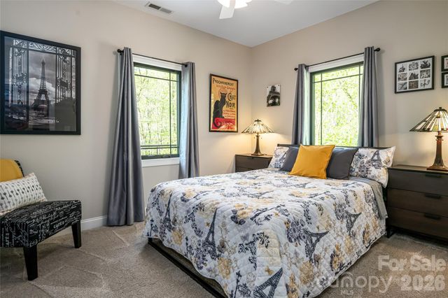 36 Snowshoe Drive, Asheville, NC 28803