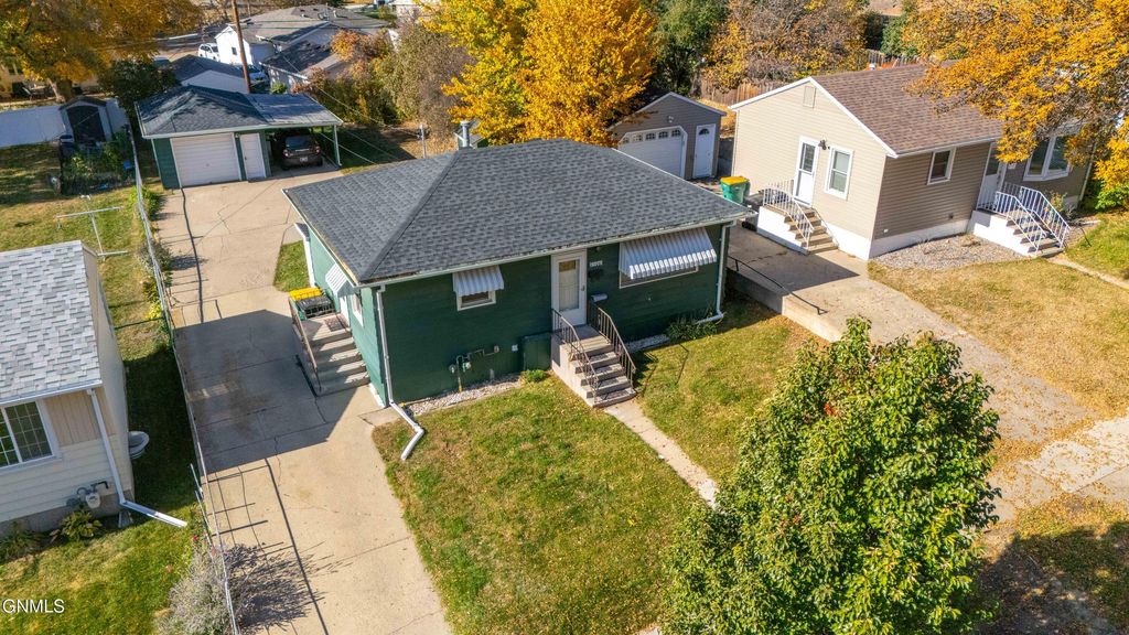 1506 13th Street N, Bismarck, ND 58501 photo 4
