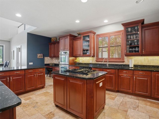 2707 LAKEBREEZE LANE S, Clearwater, FL 33759