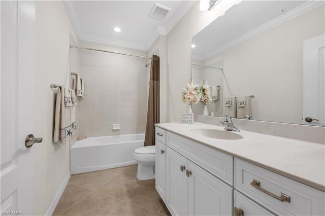 6959 Avalon CIR 1702, Naples, FL 34112