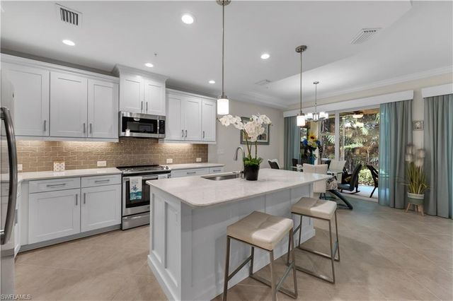 6959 Avalon CIR 1702, Naples, FL 34112