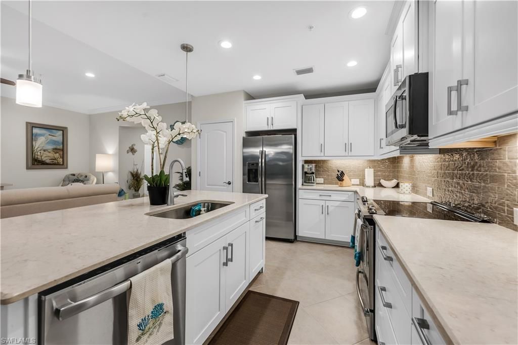 6959 Avalon CIR 1702, NAPLES, FL 34112 — photo 3