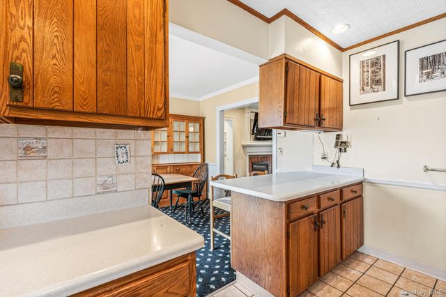 335 Warwick Avenue, Douglaston, NY 11363