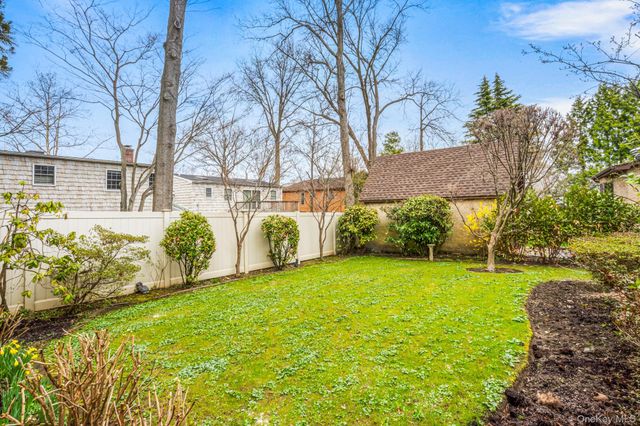 335 Warwick Avenue, Douglaston, NY 11363