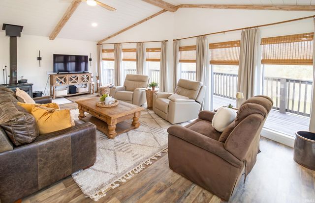 1477 W Eble Road, Boonville, IN 47601