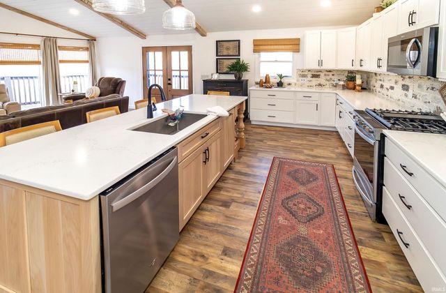 1477 W Eble Road, Boonville, IN 47601