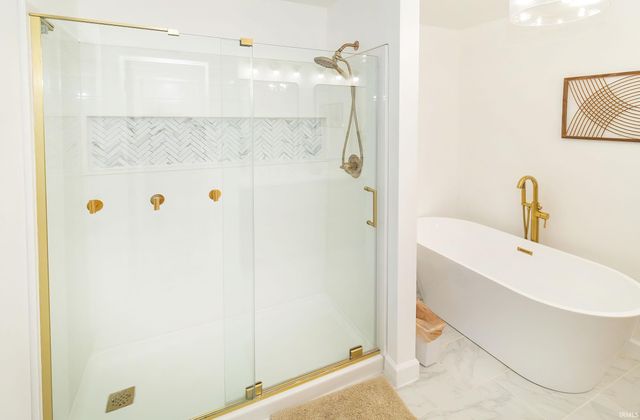 1477 W Eble Road, Boonville, IN 47601