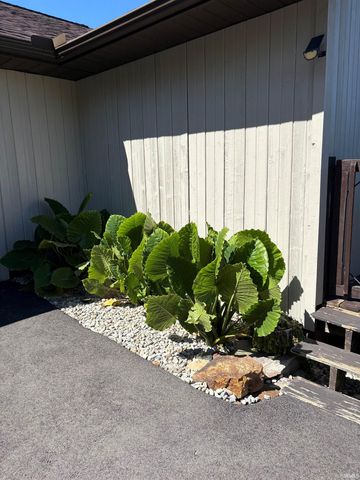 1477 W Eble Road, Boonville, IN 47601