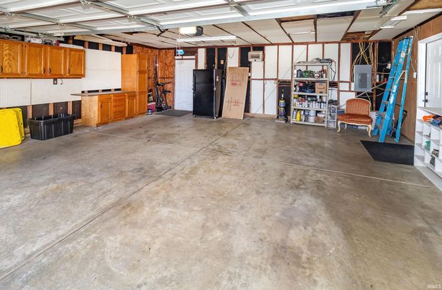 1477 W Eble Road, Boonville, IN 47601