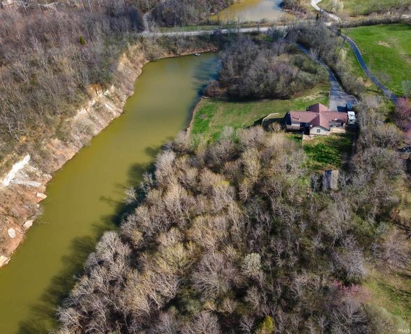 1477 W Eble Road, Boonville, IN 47601