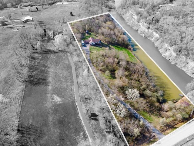 1477 W Eble Road, Boonville, IN 47601